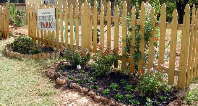 Hands On Atlanta Day at Stokes Avenue Pocket Park